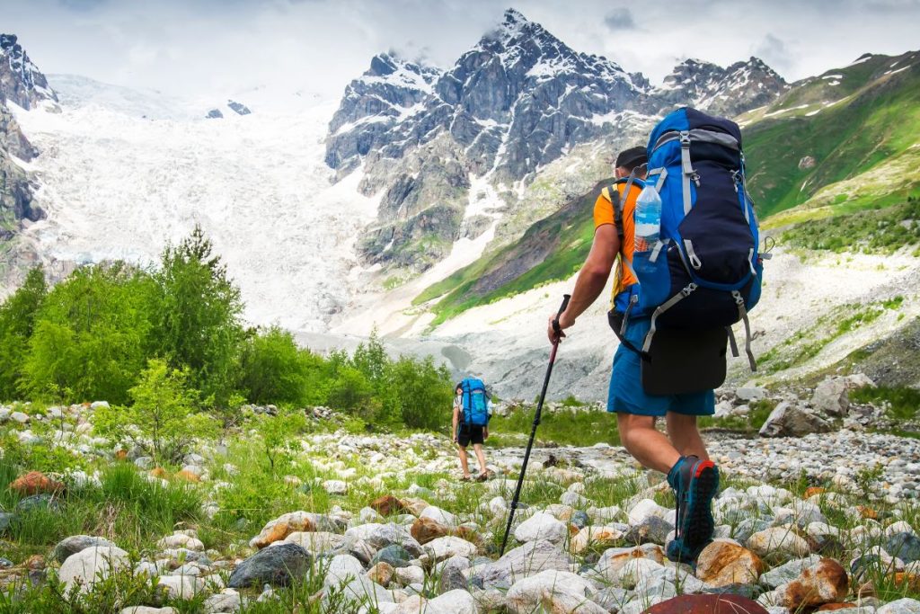 Comment bien porter un sac à dos de randonnée en 5 étapes faciles